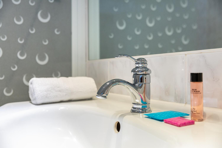 Bathroom 4, SmartHotel Flamingo self-check-in, Gießen