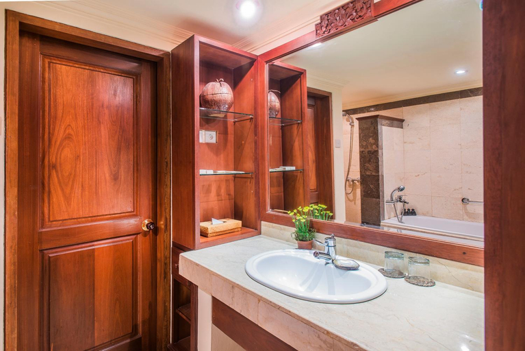 Bathroom 11