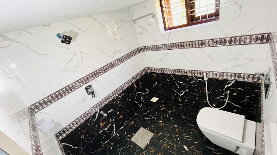 Bathroom 5, Moonlight Stay, Kodagu