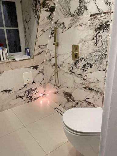 Bathroom 4