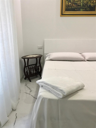 Others 4, B&B Palombini, Rome