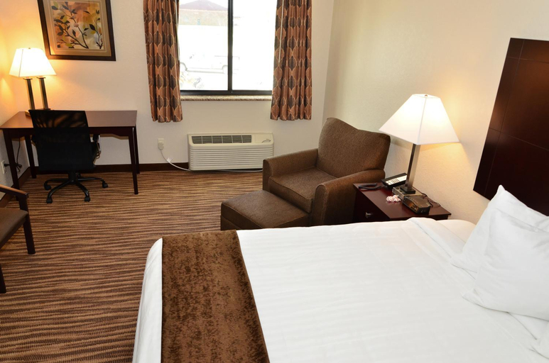 Bedroom 3, Cobblestone Inn & Suites – Clarion, Wright