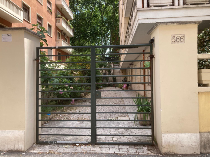 Others 5, FAIROME Guest House, Roma