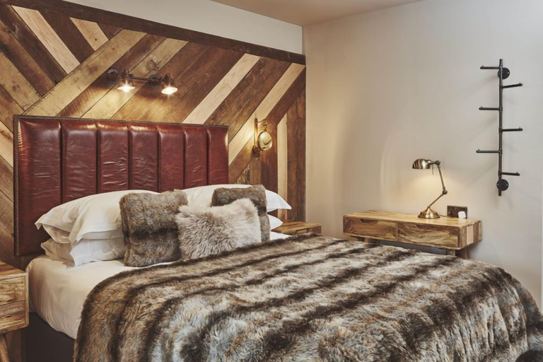 Bedroom 2, Taynuilt Inn Apartments, Argyll and Bute