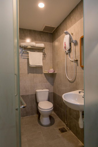 Bathroom 2
