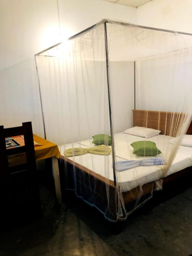 Bedroom 2, Lucky Sea Beach Hotel, Tangalle