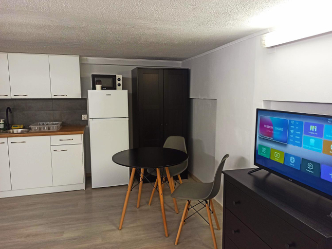 Others 2, Data Maisonettes - City Center Budget Semi Basement, North Aegean