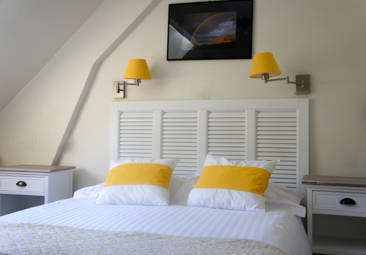 Others 3, Hotel De La Terrasse, Seine-Maritime