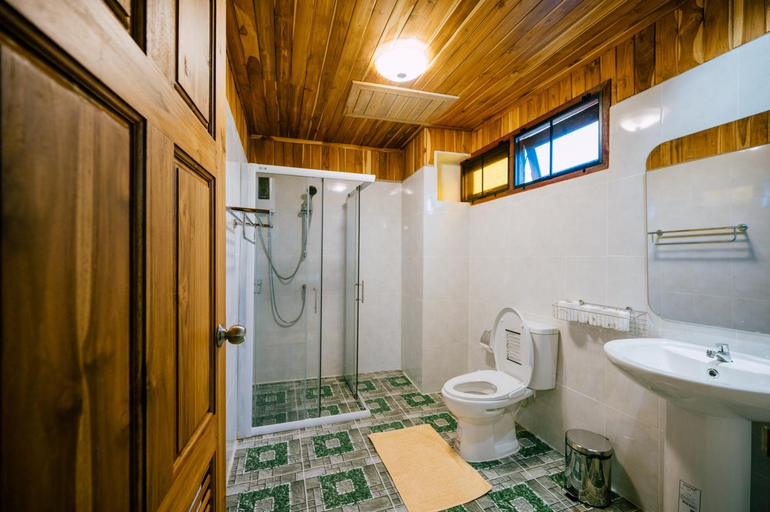 Bathroom 6