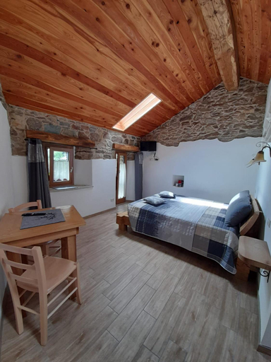 Bedroom 2, Bed & Breakfast La Crotta, Aosta