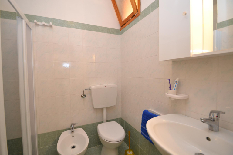 Bathroom 2, Luminous apartment just next to the beach, Venezia