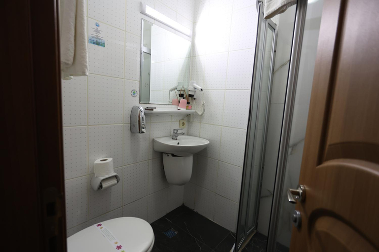 Bathroom 3, Arven Boutique Hotel, Fatih