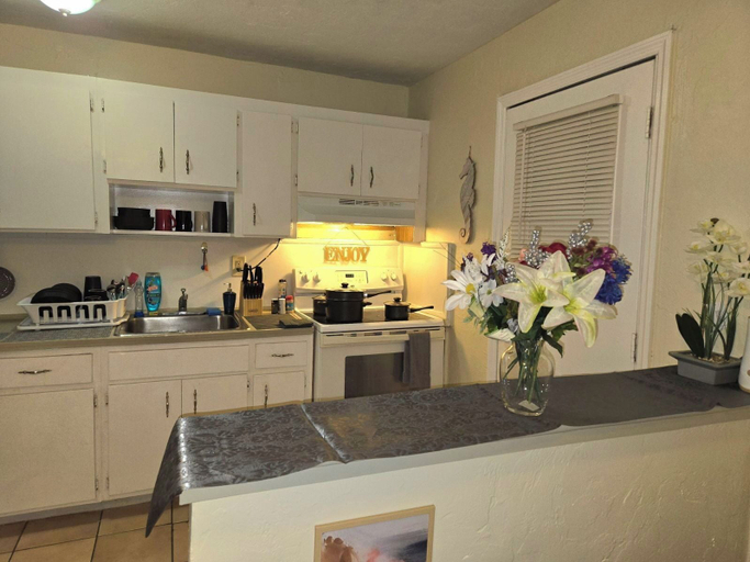 Others 4, Voyager's Villa, Miami-Dade