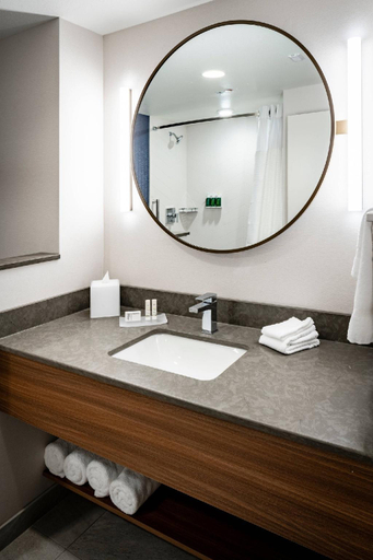 Bathroom 7