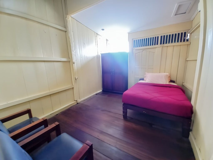Bedroom 9