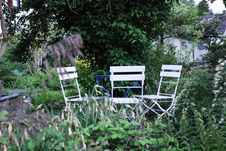 Others 5, au jardin, Wasseramt