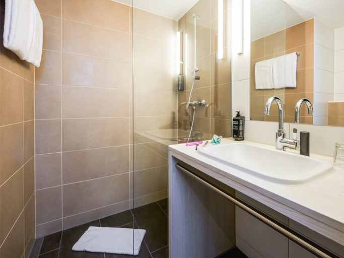 Bathroom 4, ibis Styles Singen, Konstanz