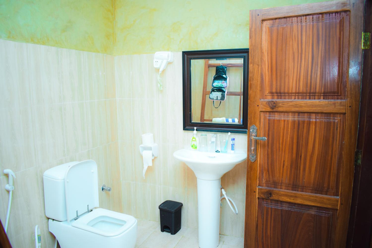 Bathroom 3, Kikoi Boutique Hotel, Kati