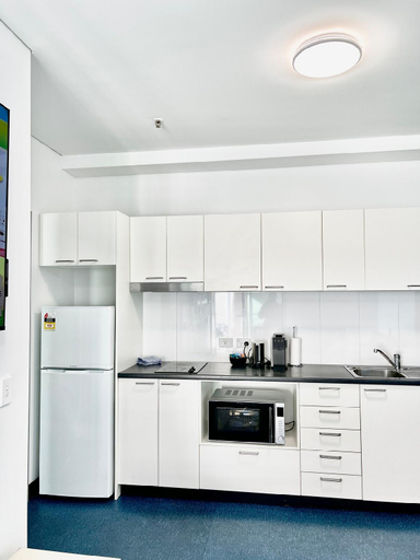 Others 5, entire 2BR Central Apt 1004, Adelaide