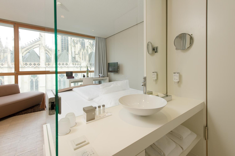 Bathroom 9
