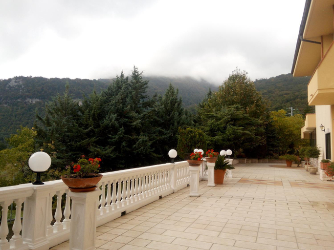 Others 4, HOTEL AL QUERCETO, Benevento