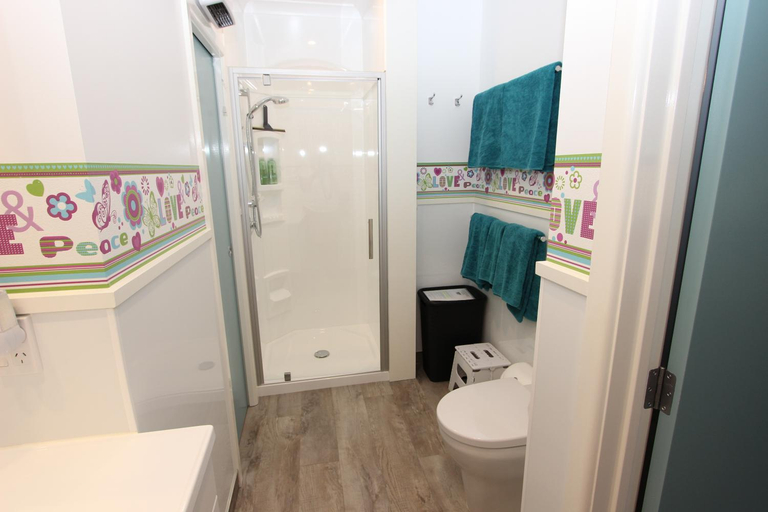 Bathroom 3, Greenmeadows on Gloucester, Hastings