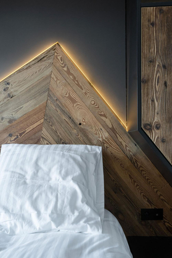 Bedroom 2, Chalet Eden Roc, Savoie