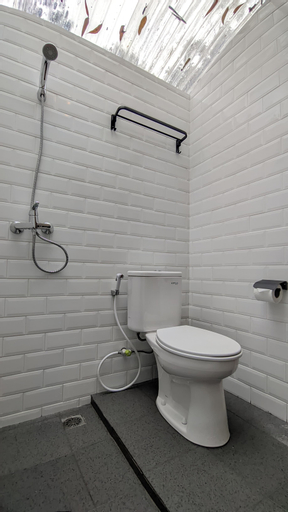Bathroom 4