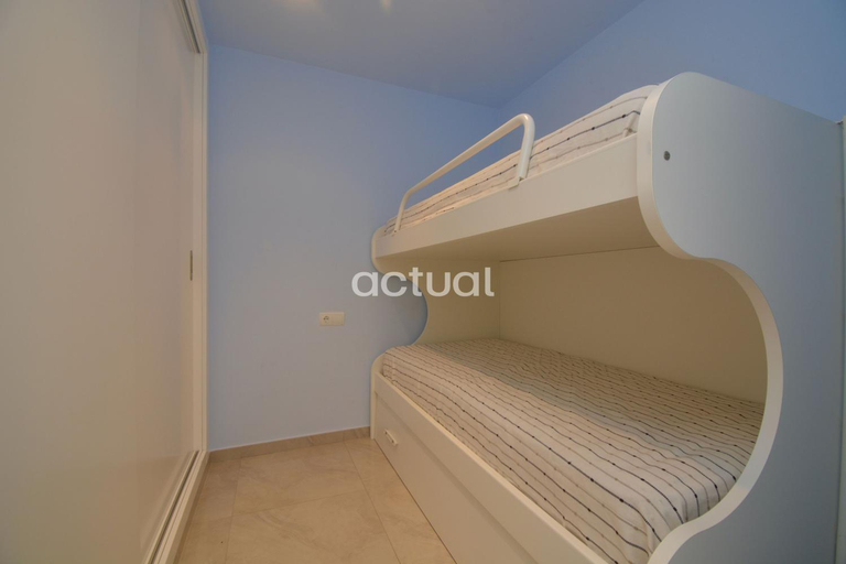 Bedroom 5, Catalunya A-3, Girona