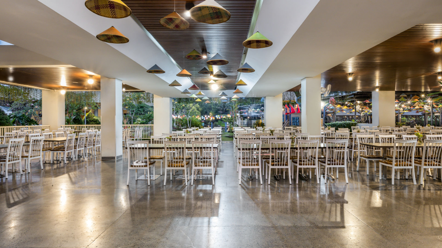 The Wujil Resort and Conventions Semarang - Food & Drinks
