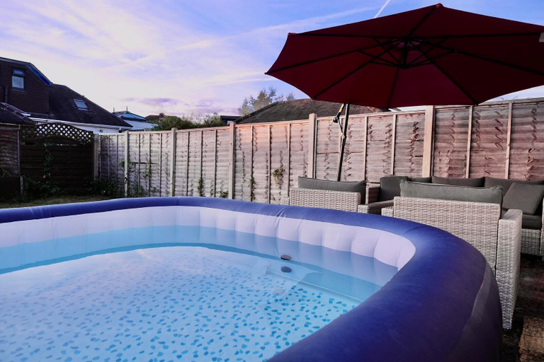 Sport & Beauty, Southampton retreat-Hot Tub-Pool-Parking, Southampton