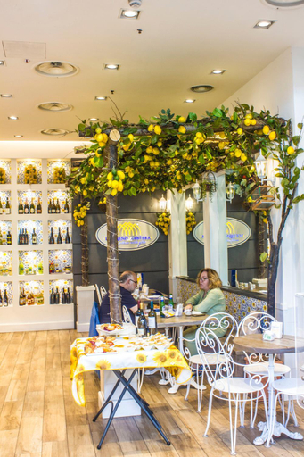 Food & Drinks 3, Agora’ dei Mille, Napoli