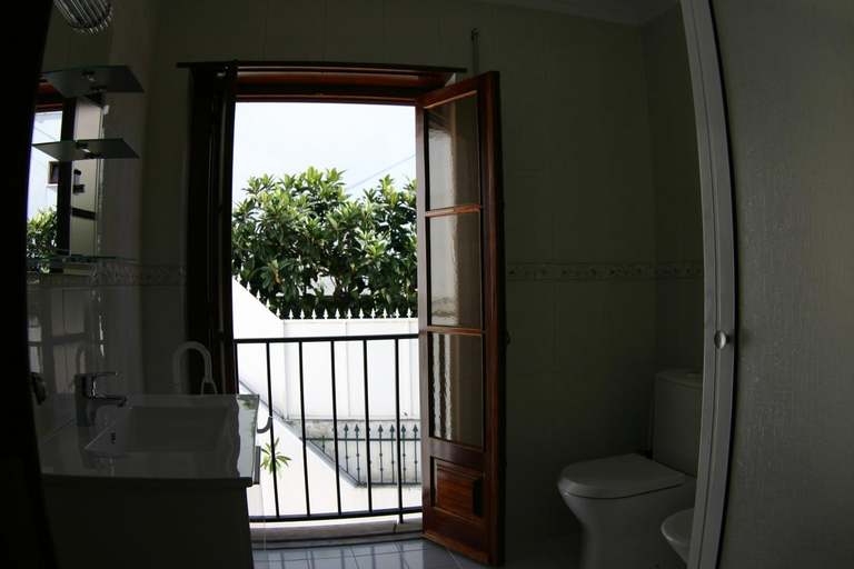 Bathroom 4