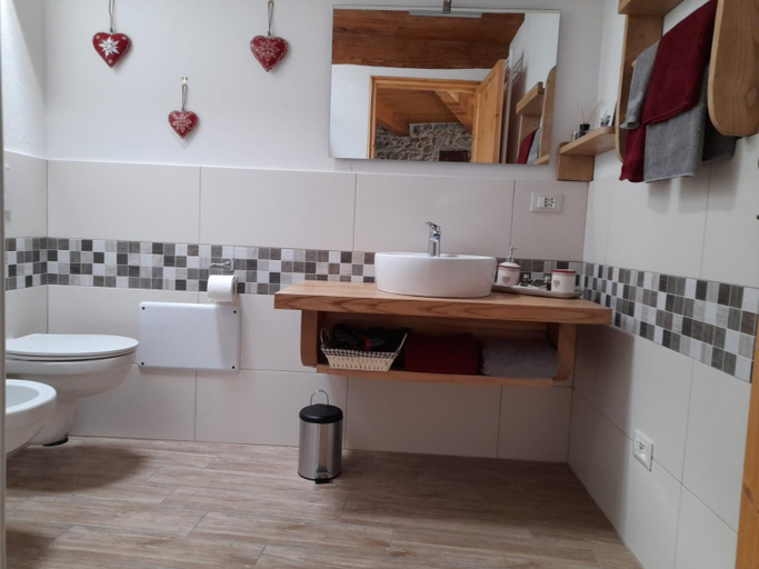 Bathroom 3, Bed & Breakfast La Crotta, Aosta