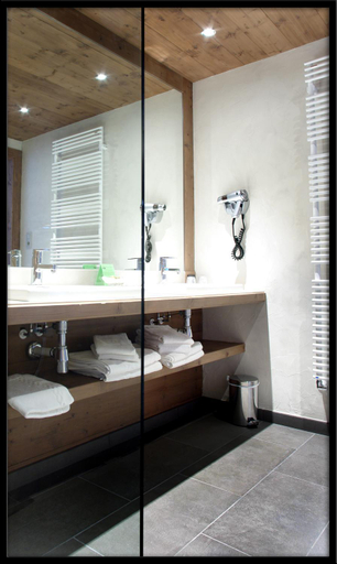 Bathroom, Hotel Champs Fleuris Morzine, Haute-Savoie