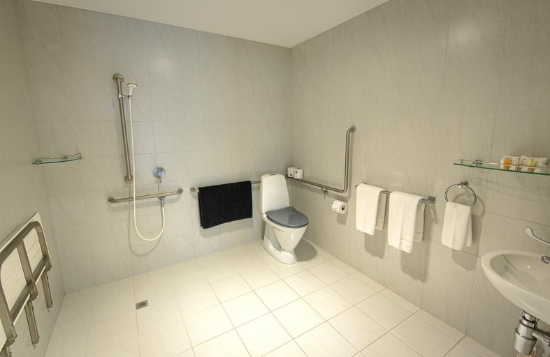 Bathroom 8