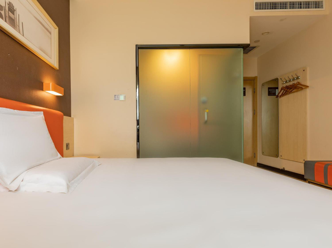 Bedroom 3, 7 Days Premium·Linyi Mengyin Mengshan Road, Linyi