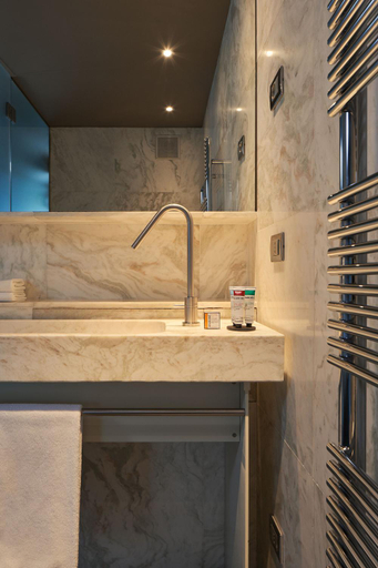 Bathroom 8