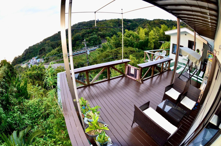 Others 4, Breathtaking View House, Itō