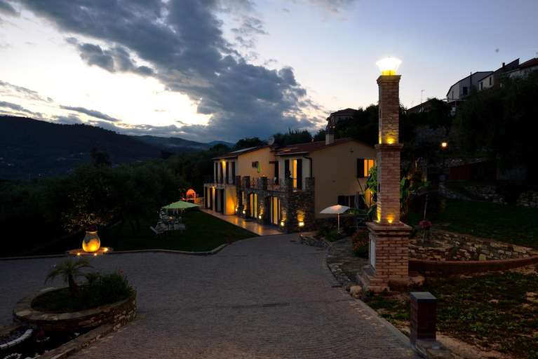 Others 2, Colibri - Costadoro Holiday Home, Imperia