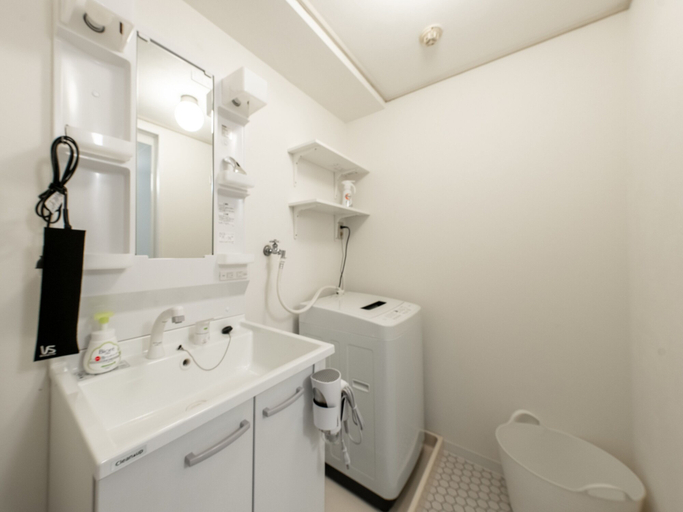 Bathroom 3, Mobius Yasaka Namba Family Suite, Osaka