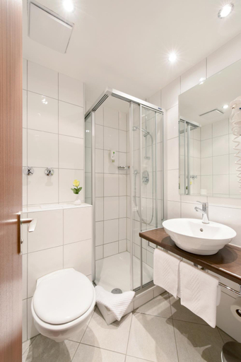 Bathroom 2, Hotel Santis, München