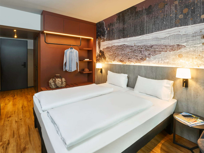 Bedroom 4, ibis Styles Singen, Konstanz