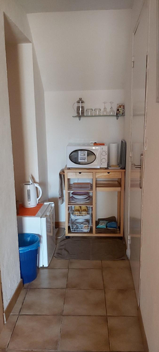 Others 4, Chambres D'Hotes "Les Chiens Verts", jardin, terrasse, parking prive, Ain