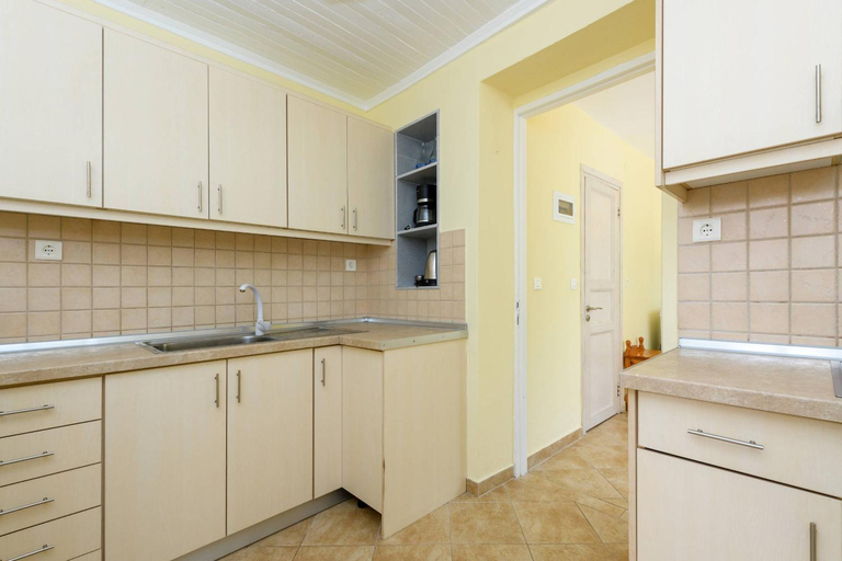 Kitchen 3, Alice's House, East Macedonia and Thrace