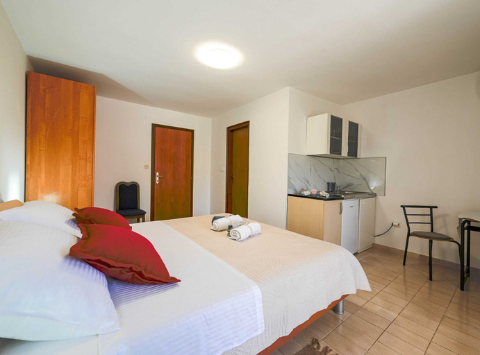Bedroom 2, Calm and Stylish Rooms With Balcony, Rovinj