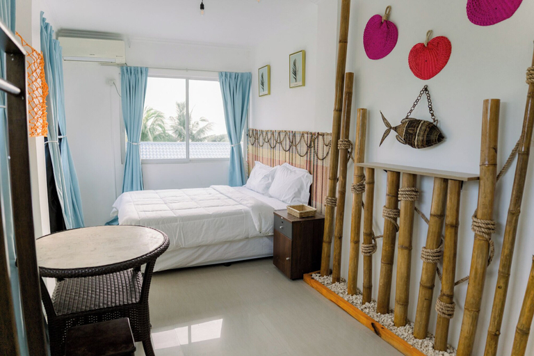 Bedroom 2, 8 Plus Beach Resort, Panglao