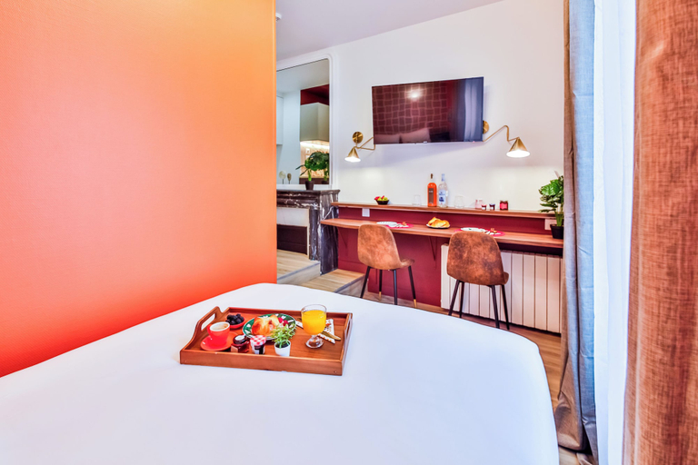 Bedroom 3, WS - Opéra - Malesherbes, Paris