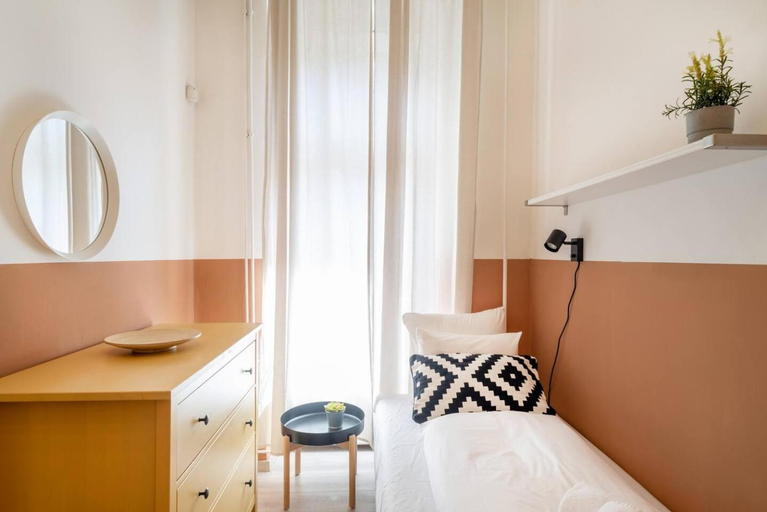 Bedroom 2, Central and large AC home away from home, Budapesti