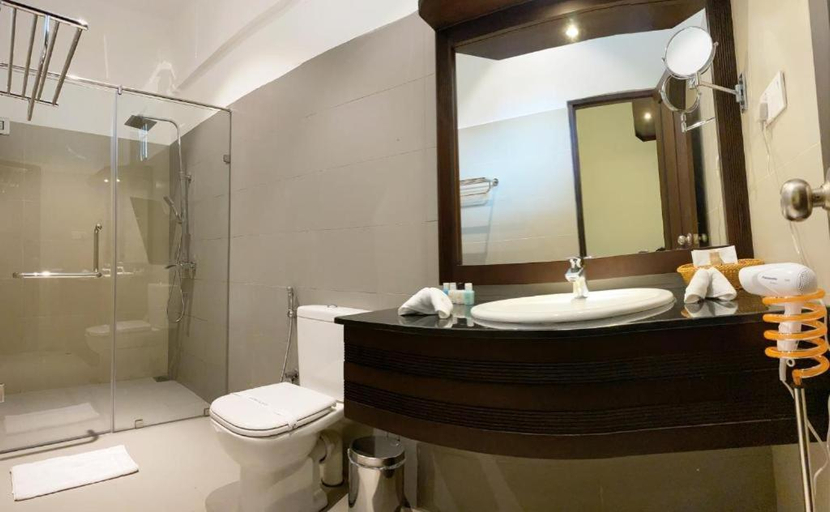 Bathroom 2, Serenity Villa Dambulla, Dambulla